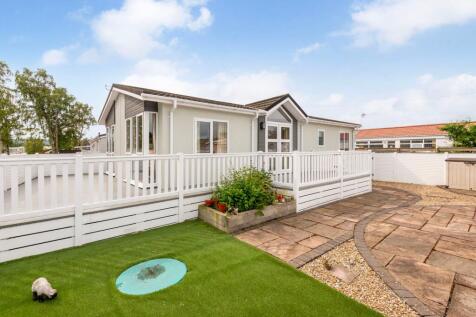 2 bedroom park home for sale