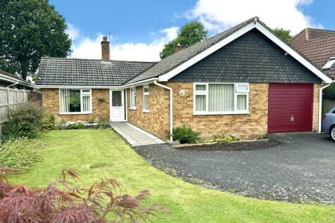 3 bedroom detached bungalow for sale