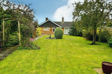 3 bedroom detached bungalow for sale