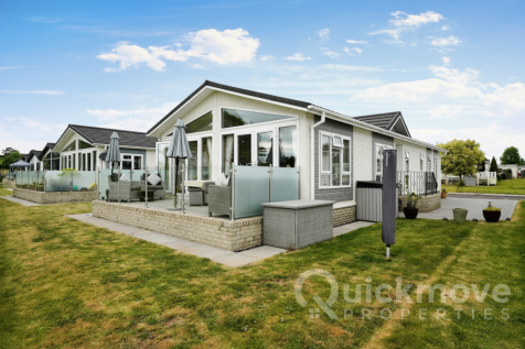 Tewkesbury, Gloucestershire, GL20 2 bed park home for sale