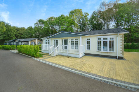 2 bedroom park home for sale