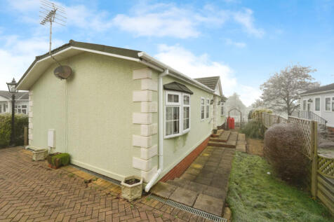 Tewkesbury, Gloucestershire, GL20 2 bed park home for sale