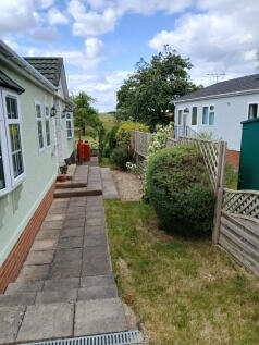 Tewkesbury, Gloucestershire, GL20 2 bed park home for sale
