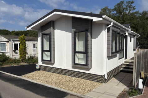 Reading, Berkshire, RG7 2 bed park home for sale