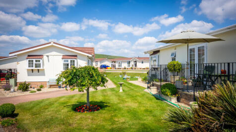 Swanage, Dorset, BH19 2 bed park home for sale