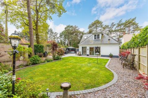 Golf Links Road, Ferndown BH22 6 bed detached house for sale