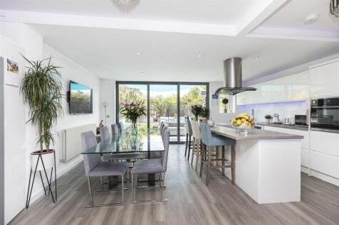 Broadway Lane, Bournemouth BH8 4 bed detached house for sale