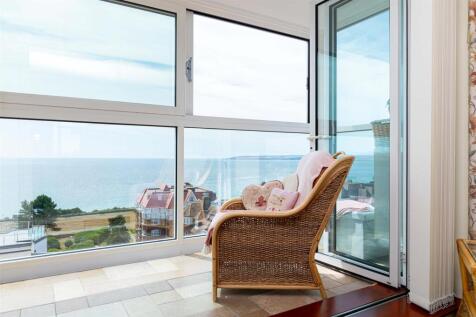 West Cliff Road, Bournemouth BH2 2 bed apartment for sale