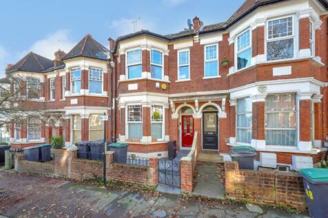 6 bedroom terraced house for sale