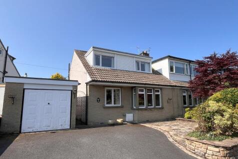3 bedroom semi-detached bungalow for sale