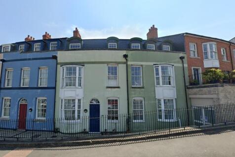 North Quay, Weymouth 2 bed ground floor flat for sale