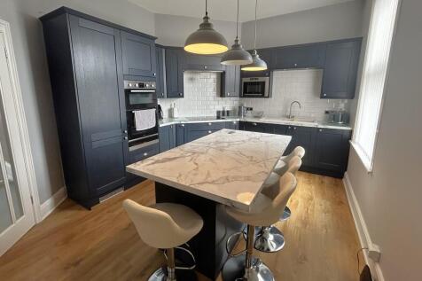 Abbotsbury Road, Weymouth 3 bed maisonette for sale