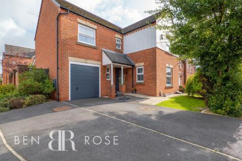 Parish Gardens, Leyland 4 bed detached house for sale