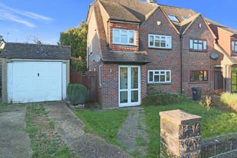 Darcy Close,Coulsdon,CR5 1QT 3 bed semi