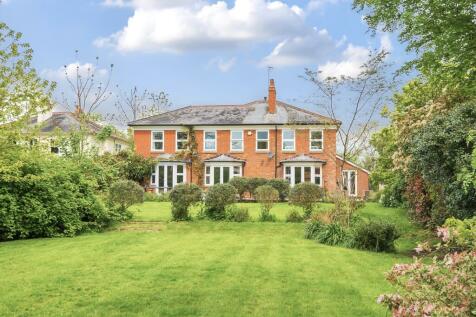 5 bedroom detached house for sale