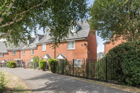 Rogers Walk, Cotford St. Luke 3 bed end of terrace house for sale