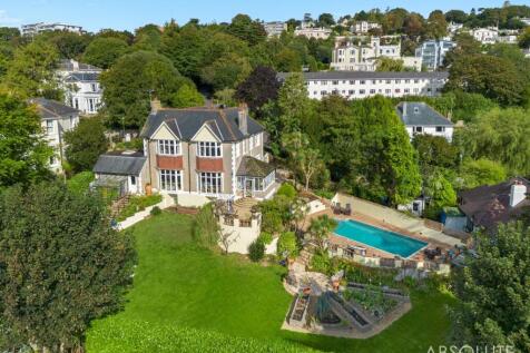 Hunsdon Road, Torquay, TQ1 6 bed detached house for sale