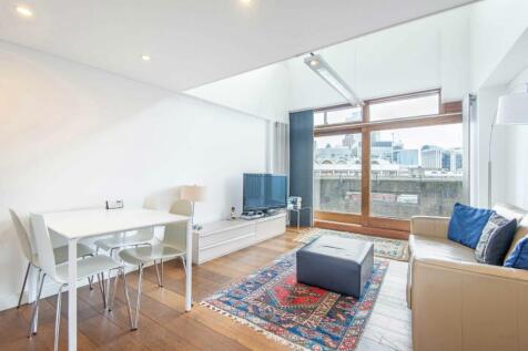 Frobisher Crescent, London EC2Y 1 bed flat for sale