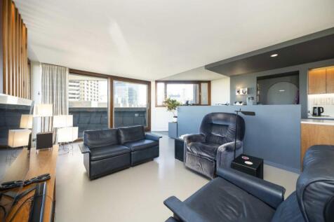 Lauderdale Tower, London EC2Y 3 bed flat for sale