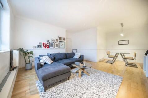 Aldersgate Street, London EC1A 1 bed flat for sale