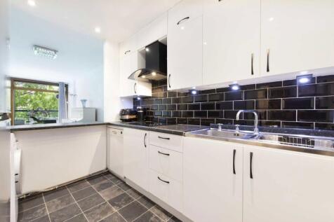 Barbican, London EC2Y 2 bed flat for sale