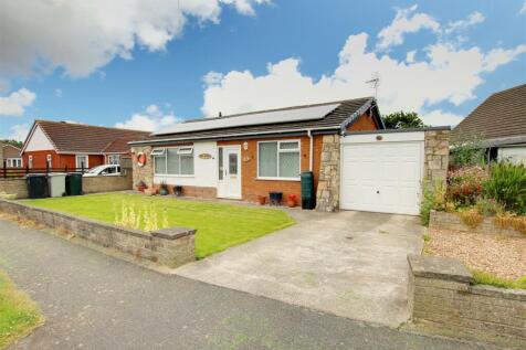 2 bedroom detached bungalow for sale