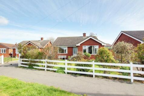 2 bedroom detached bungalow for sale