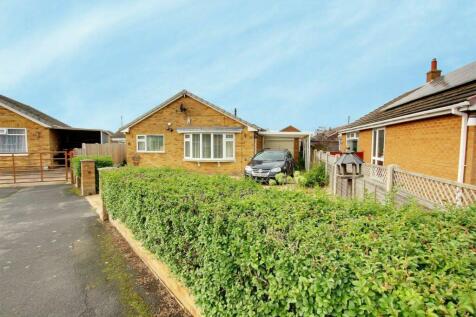 2 bedroom detached bungalow for sale