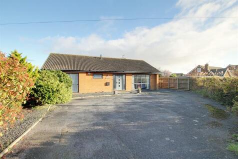 4 bedroom detached bungalow for sale