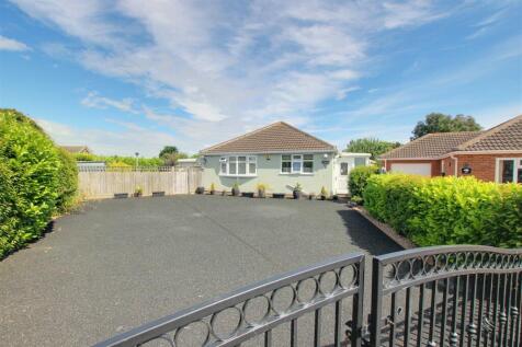 3 bedroom detached bungalow for sale