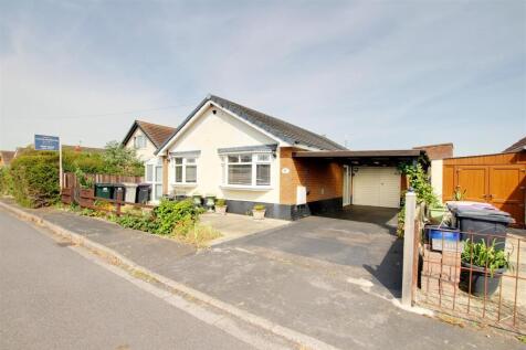 3 bedroom detached bungalow for sale