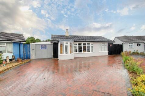 2 bedroom detached bungalow for sale