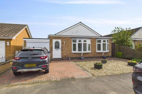 3 bedroom detached bungalow for sale