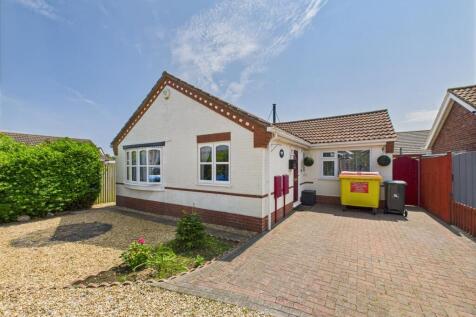 2 bedroom detached bungalow for sale
