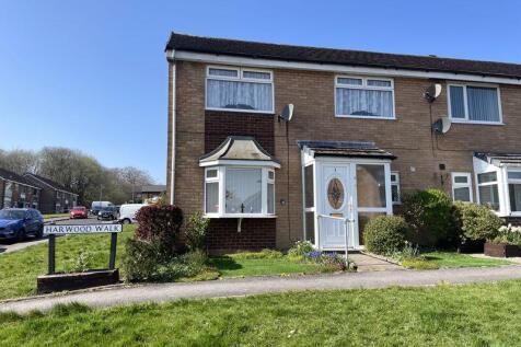 4 bedroom end of terrace house for sale