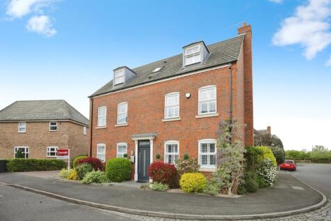 5 bedroom detached house for sale