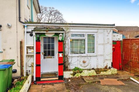 1 bedroom semi-detached bungalow for sale