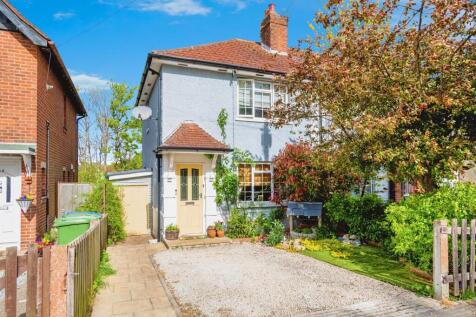 2 bedroom semi-detached house for sale