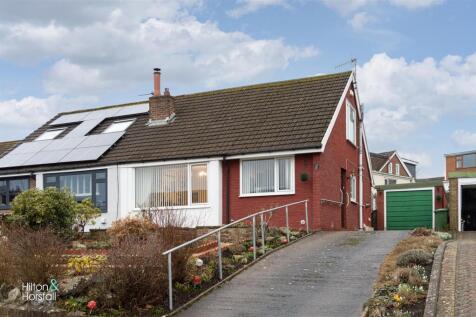 2 bedroom semi-detached house for sale