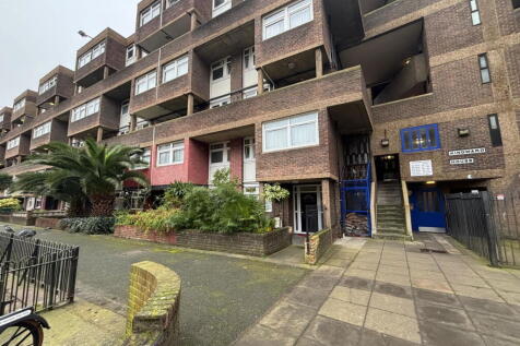 2 bedroom maisonette for sale