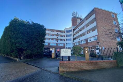 2 bedroom maisonette for sale