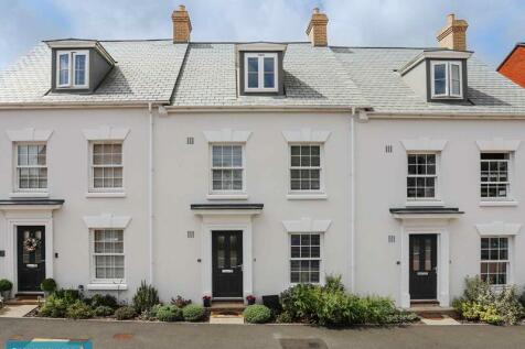 5 bedroom town house for sale