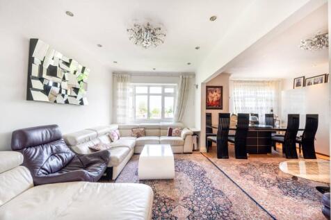 Brondesbury Park, Brondesbury... 3 bed flat for sale