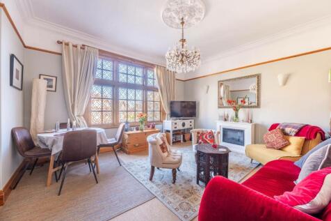 Heathfield Park, Willesden, London, NW2 2 bed flat for sale