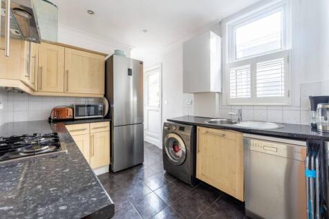 Drayton Road, Willesden, London, NW10 2 bed flat for sale
