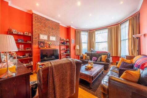 Anson Road, Willesden Green, London, NW2 3 bed flat for sale