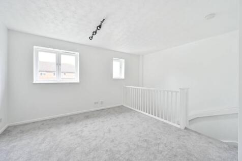 Campbell Gordon Way, Gladstone Park... 1 bed maisonette for sale