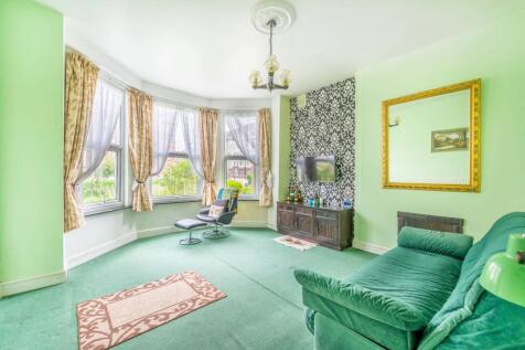 Shoot Up Hill, Kilburn, London, NW2 1 bed flat for sale