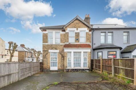 Church Road, Harlesden, London, NW10 2 bed flat for sale