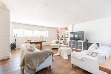 Harlesden Road, Willesden Green... 3 bed mews for sale